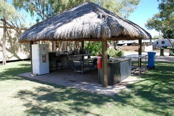 Aaok Moondarra Accommodation Village