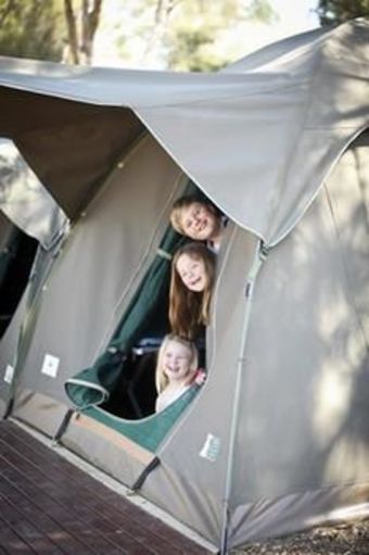 Billabong Camp, Taronga Western Plains Zoo
