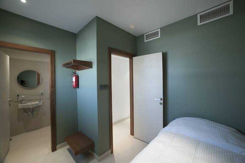 Al Bander Hotel & Resort