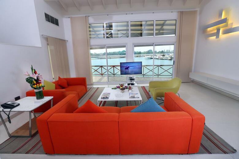 Al Bander Hotel & Resort