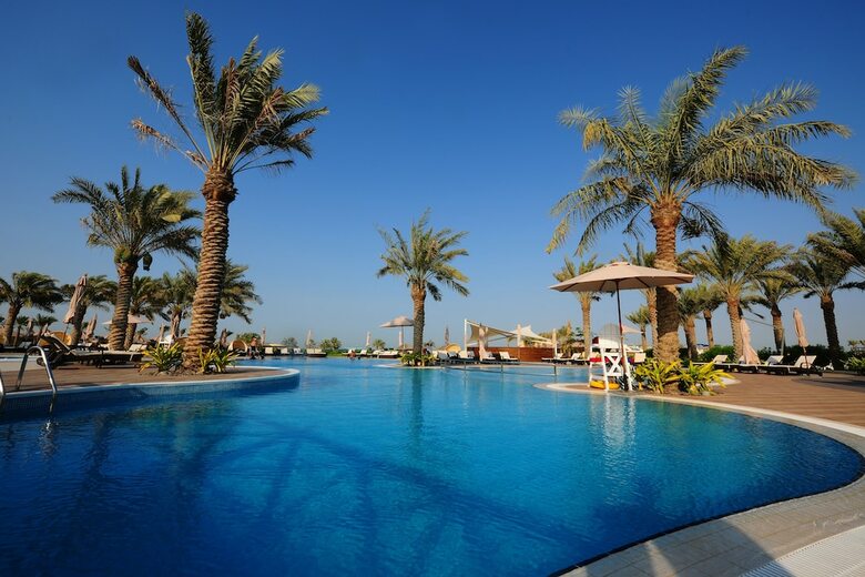 Al Bander Hotel & Resort