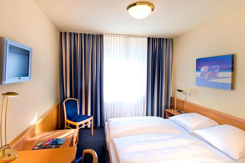 Hotel TRYP By Wyndham Luebeck Aquamarin