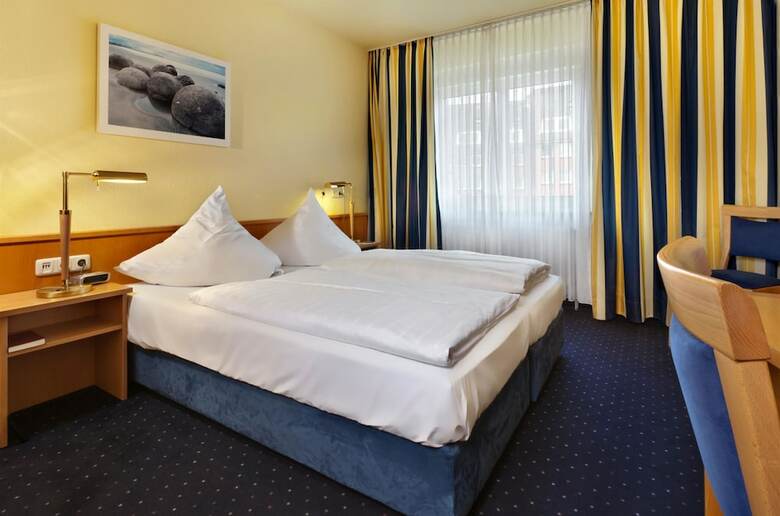 Hotel TRYP By Wyndham Luebeck Aquamarin