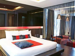 Hotel Z Through By The Zign
