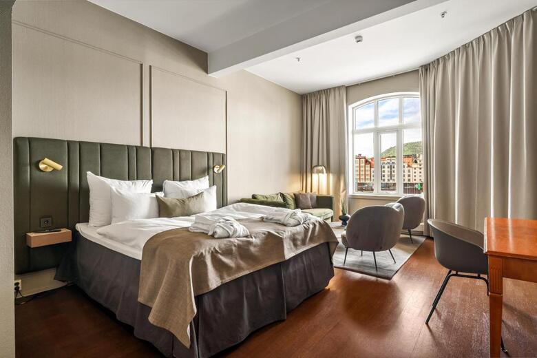 Hotel First Marin