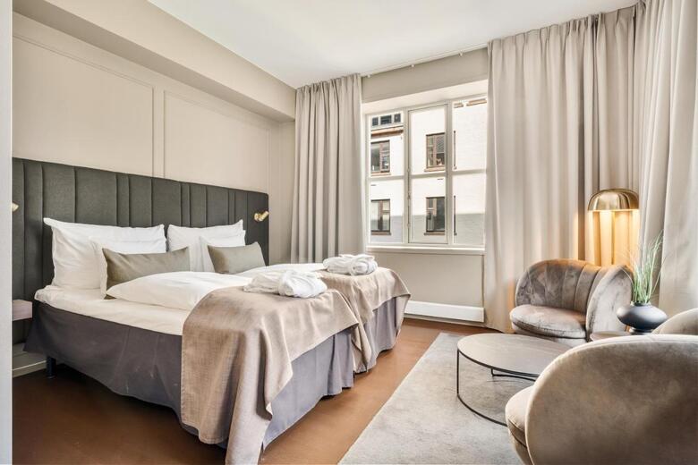 Hotel First Marin