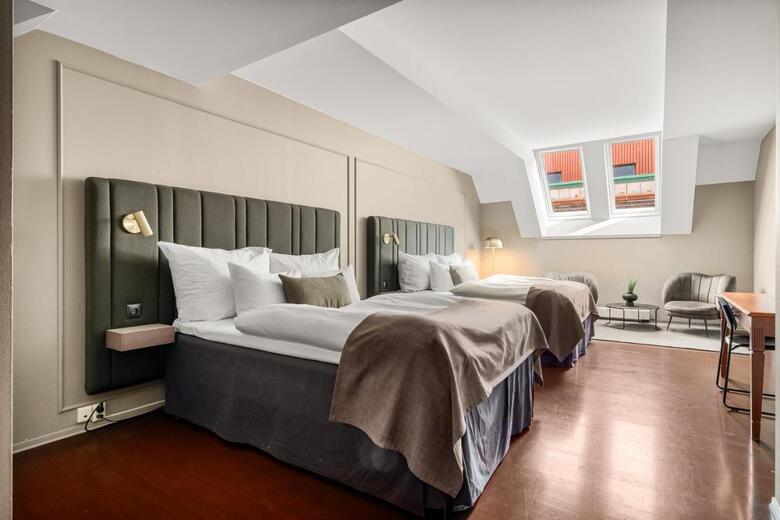 Hotel First Marin