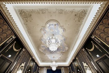 Grand Hotel