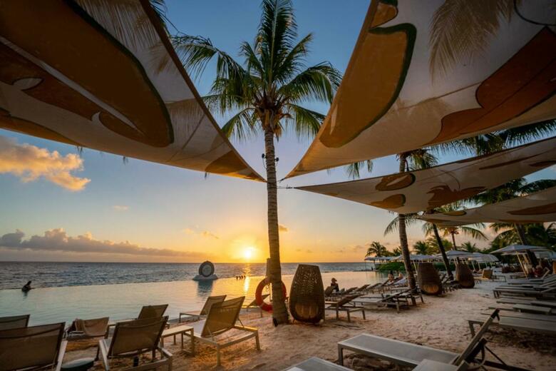 Papagayo Beach Hotel