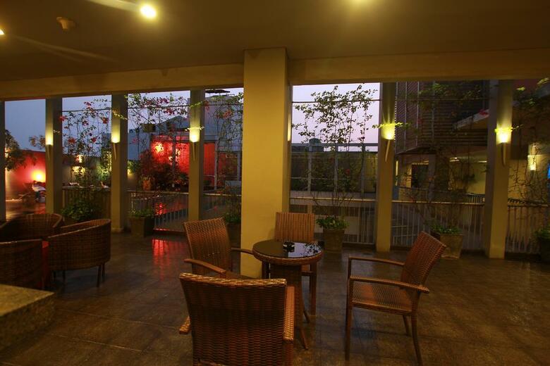Sparks Hotel