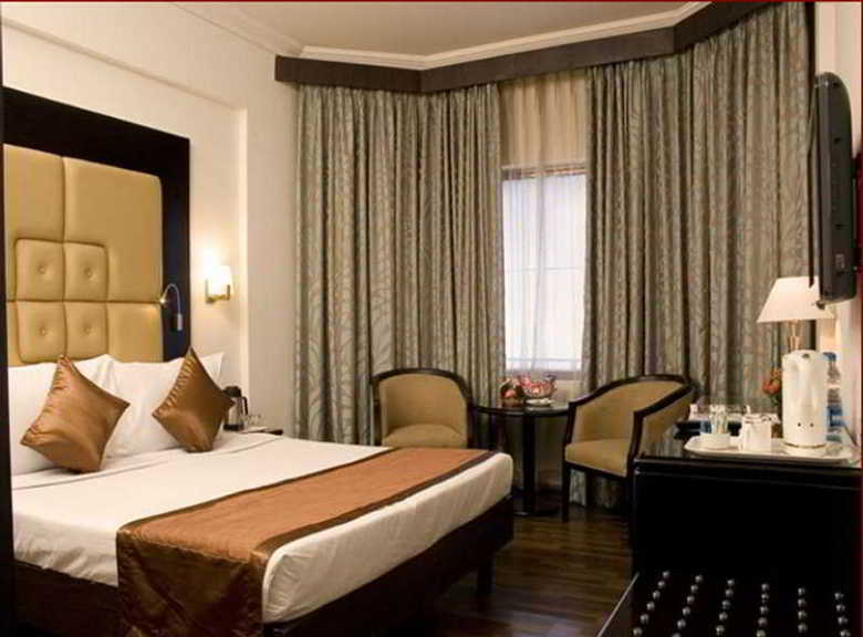 Hotel Infantry Court