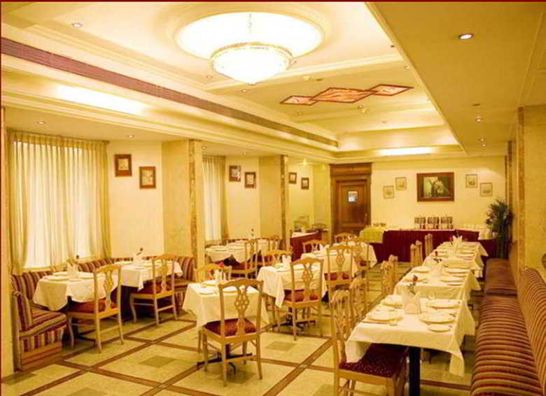 Hotel Infantry Court