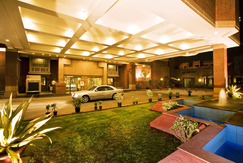 Hotel Rajputana Palace Sheraton