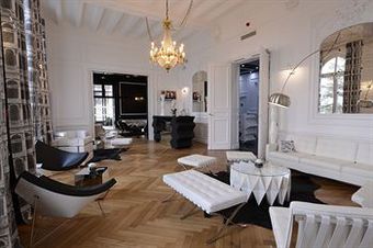 Hotel Art H�tel Rochecorbon