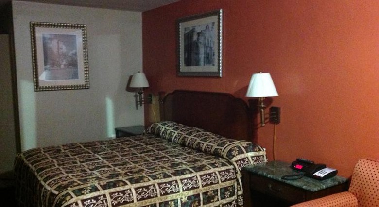 Hotel Deluxe Inn Airport