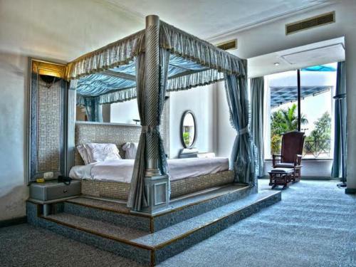 Hotel The Grand Lilly Resorts