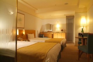 Hotel Phoenician Plaza