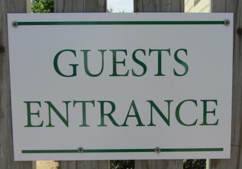 Bed & Breakfast Elm Trees Accommodation @ Ross