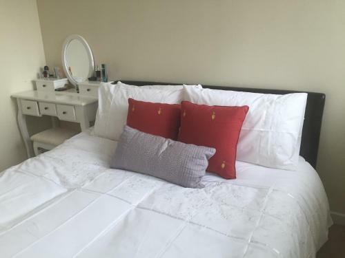 City Center Financial District Three Bedroom Duplex Apartment