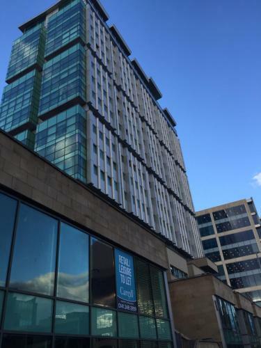 City Center Financial District Three Bedroom Duplex Apartment