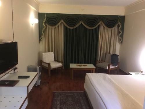 Hotel Shiva Oasis Resort