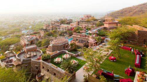 Hotel Neemrana Fort-palace