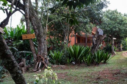 Hostal Ti� Isolda Artes & Hospedaria