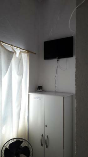 Apartamento Kitnet No 1� Piso, A 300m Da Praia Do Morro