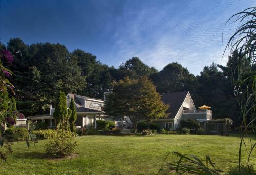 Bed & Breakfast Abbey's Lantern Hill Inn