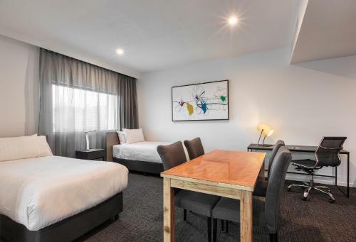 Best Western Plus Lake Kawana Hotel