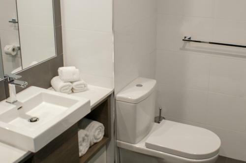 Best Western Plus Lake Kawana Hotel