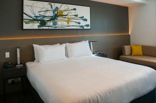 Best Western Plus Lake Kawana Hotel