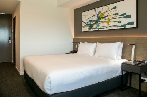 Best Western Plus Lake Kawana Hotel