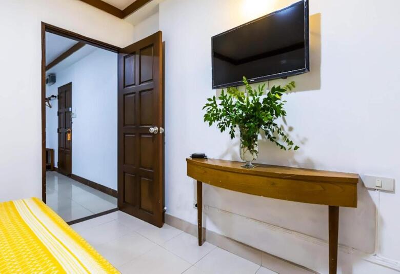 Howard Square Boutique Hotel