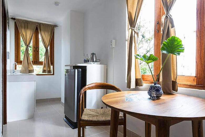 Howard Square Boutique Hotel