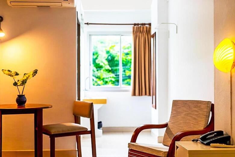Howard Square Boutique Hotel