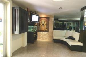 Hotel Pinnacle Sukhumvit Inn