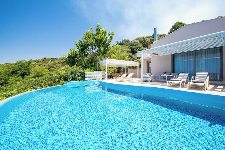 Mare Dei Suites Hotel Ionian Resort