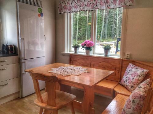 Albergue Lunedet Camping Caf� Restaurang Ab