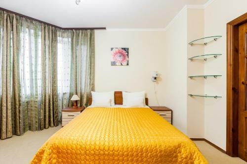 Near Airport Apartments