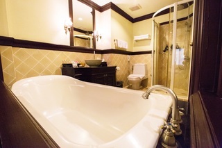 Hotel Wora Bura Resort & Spa
