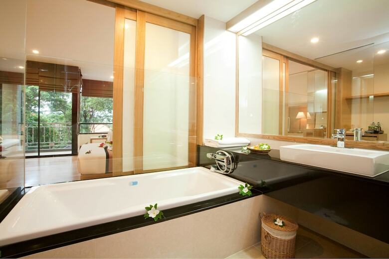 Hotel Chang Buri Resort And Spa