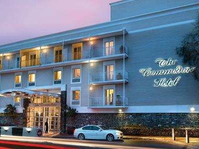Hotel Commodore