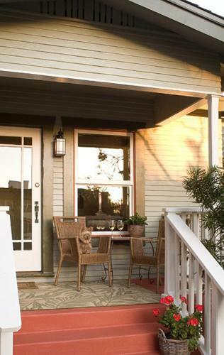 Hillcrest House Bed & Breakfast