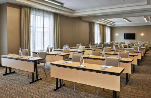 Hotel Four Points By Sheraton Fargo Medical Center