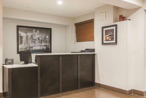 Hotel La Quinta By Wyndham Brooklyn East