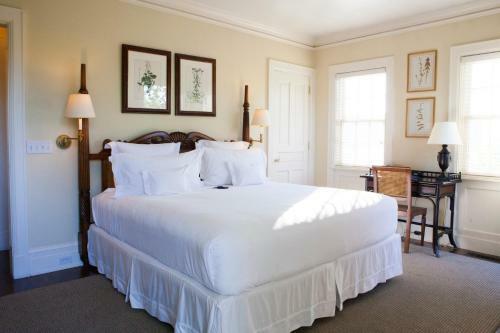 East Hampton Point Hotel And Marina