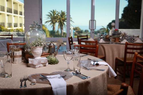 Wilderness Beach Hotel