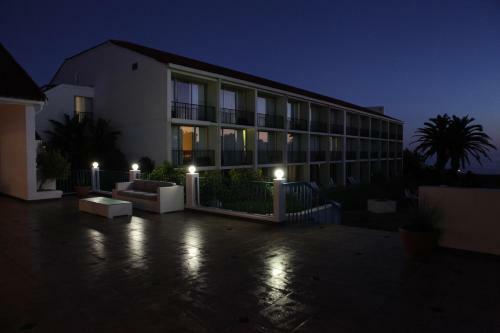 Wilderness Beach Hotel