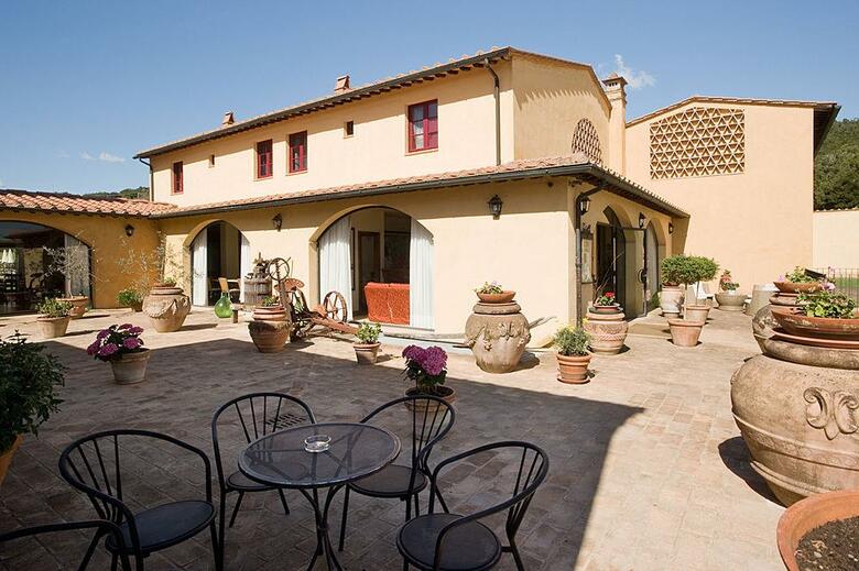 Hotel Casolare Le Terre Rosse
